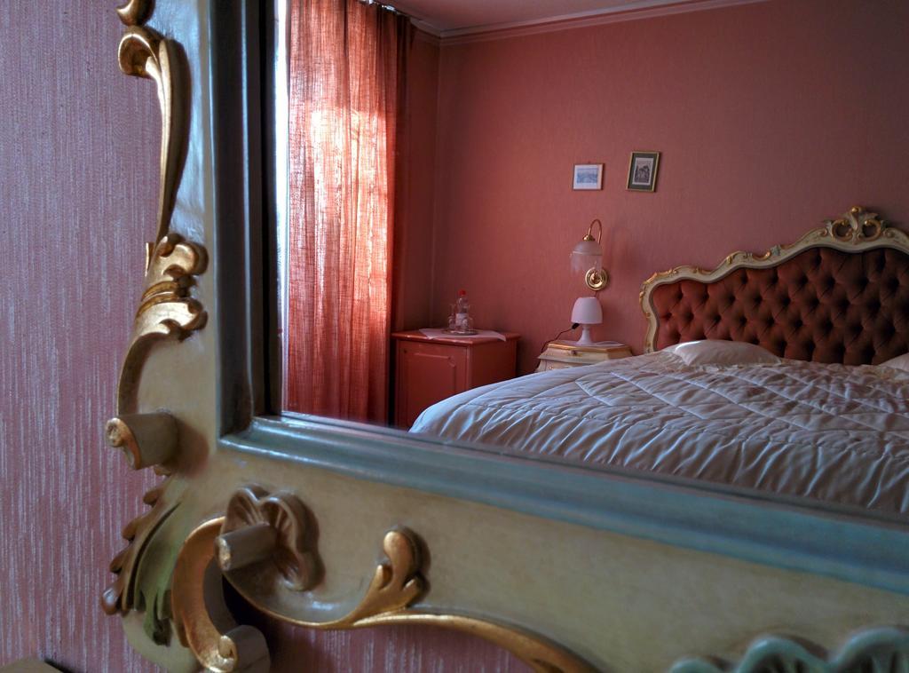Hotel Croix D'Or Et Poste - Historisches Hotel Мюнстер Номер фото